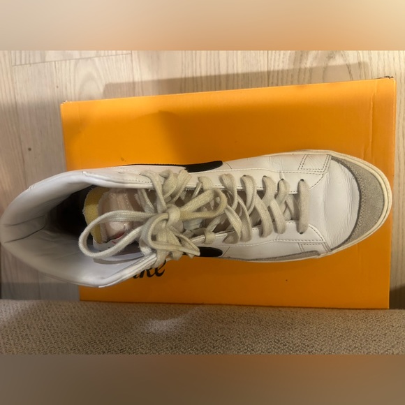 Nike Men’s Size 12 Blazers in black and white - Picture 8 of 8